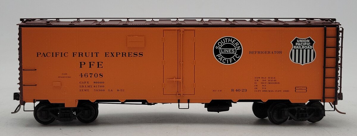 Des Plaines Hobbies SSA2304.1PFE Double Herald B&W Refrigerator Car #46708 LN/Box