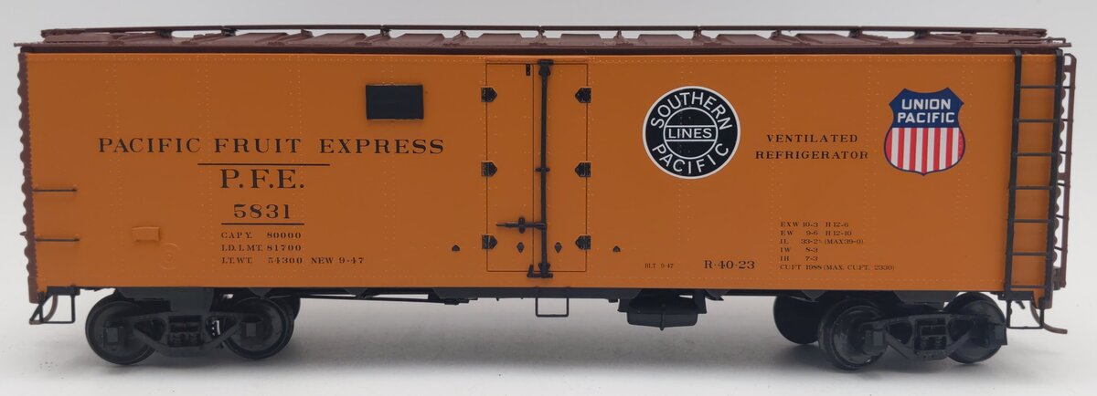 Des Plaines Hobbies 2301.2 S Scale Pacific Fruit Express Refrigerator Car #5831 EX/Box