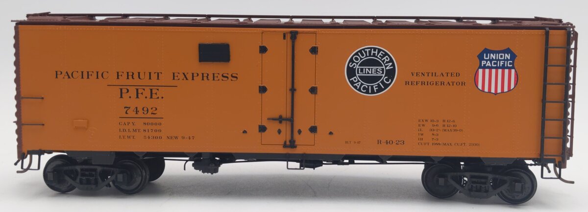 Des Plaines Hobbies SSA2301.4 S Gauge PFE R-40-23 Double Herald Reefer Car #7492 LN/Box