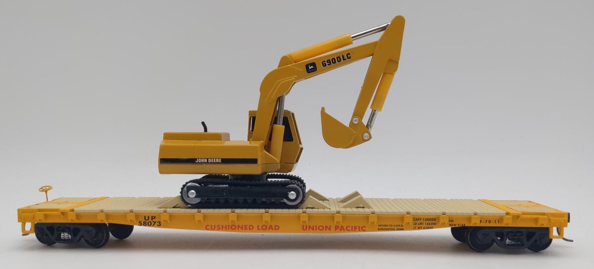 S-Helper Service 00309-0 S Gauge Union Pacific Flatcar w/ John Deere Excavator EX/Box