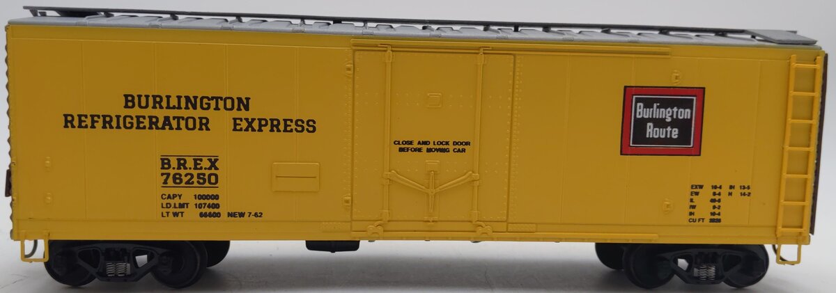 American Models 2232 S Scale Hi-Rail BREX Boxcar #76250 EX/Box