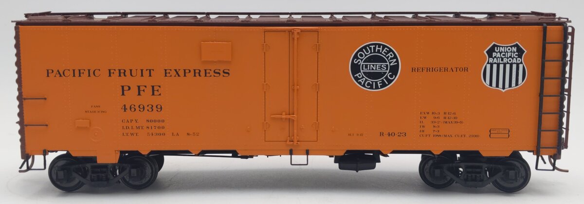 Des Plaines Hobbies SSA2304.2 S Gauge PFE Double Herald B&W Reefer Car #46939 EX/Box