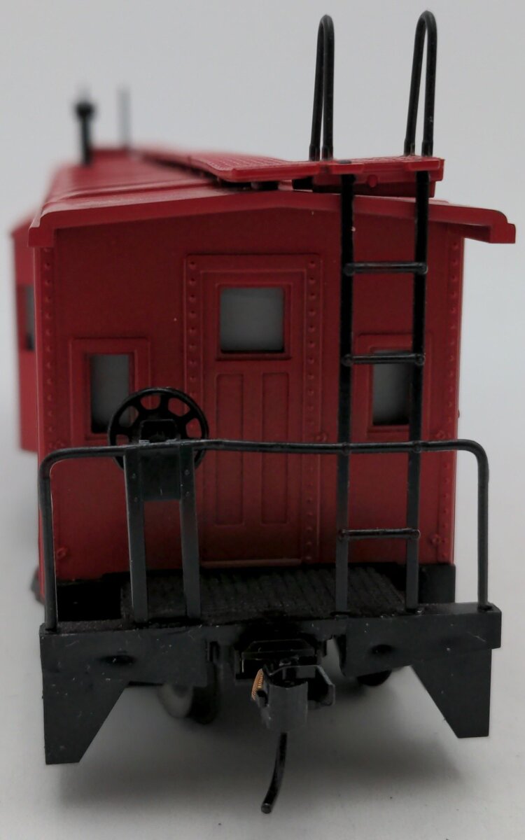 American Models 7710 S Gauge Santa Fe Bay Window Caboose #999136 EX/Box