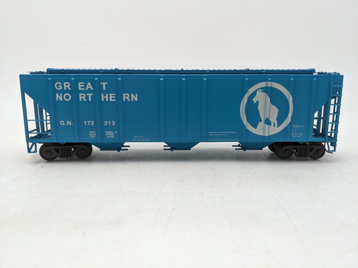 American Models 3306 S Scale Great Northern 3-Bay Hopper #172213 (Hi-Rail) EX/Box
