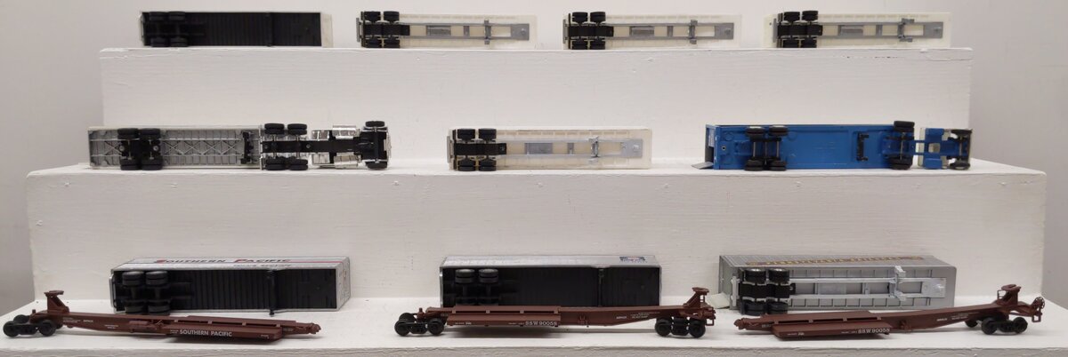 Ertl & Others S Scale Assorted Trailers [13] EX