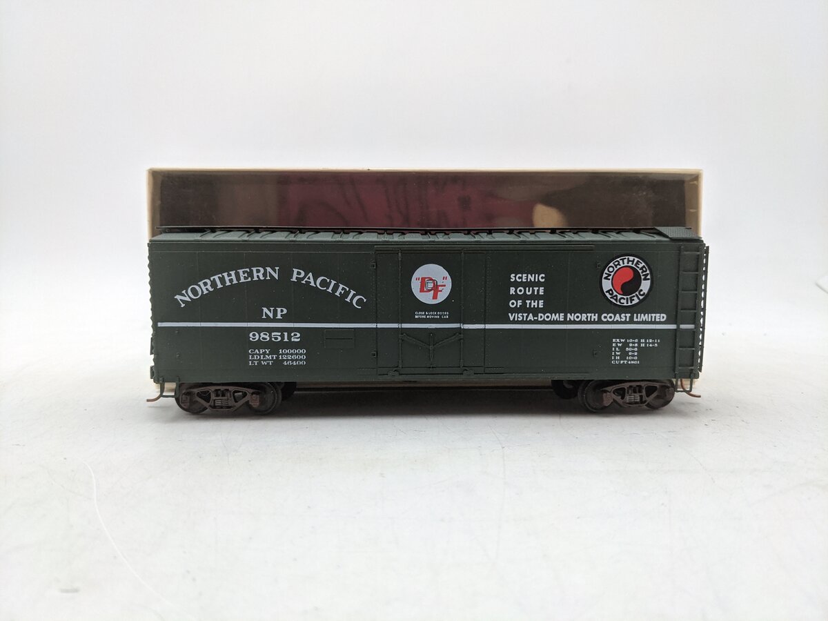 American Models 221 S Northern Pacific Boxcar # 98512 EX/Box