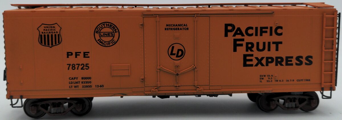 American Models 202 S Scale Pacific Fruit Express Reefer Car EX