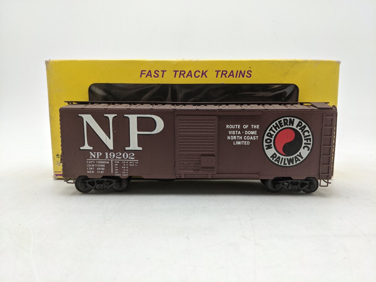 American Models 1126 S Scale Northern Pacific 40' Boxcar #19207 LN/Box