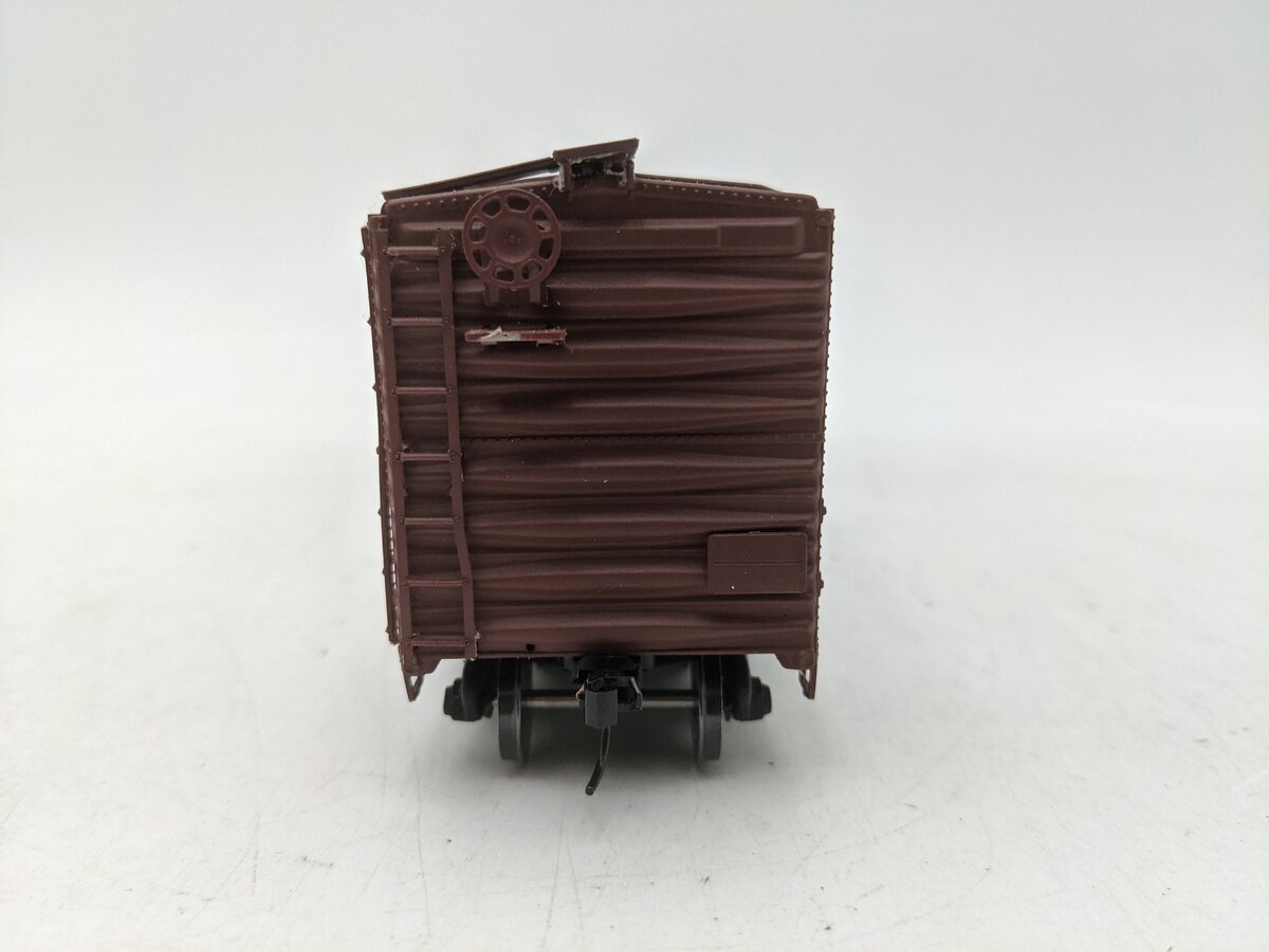 American Models 2210 S Scale (Scale) AT&SF 40' Reefer Car #6948 EX/Box