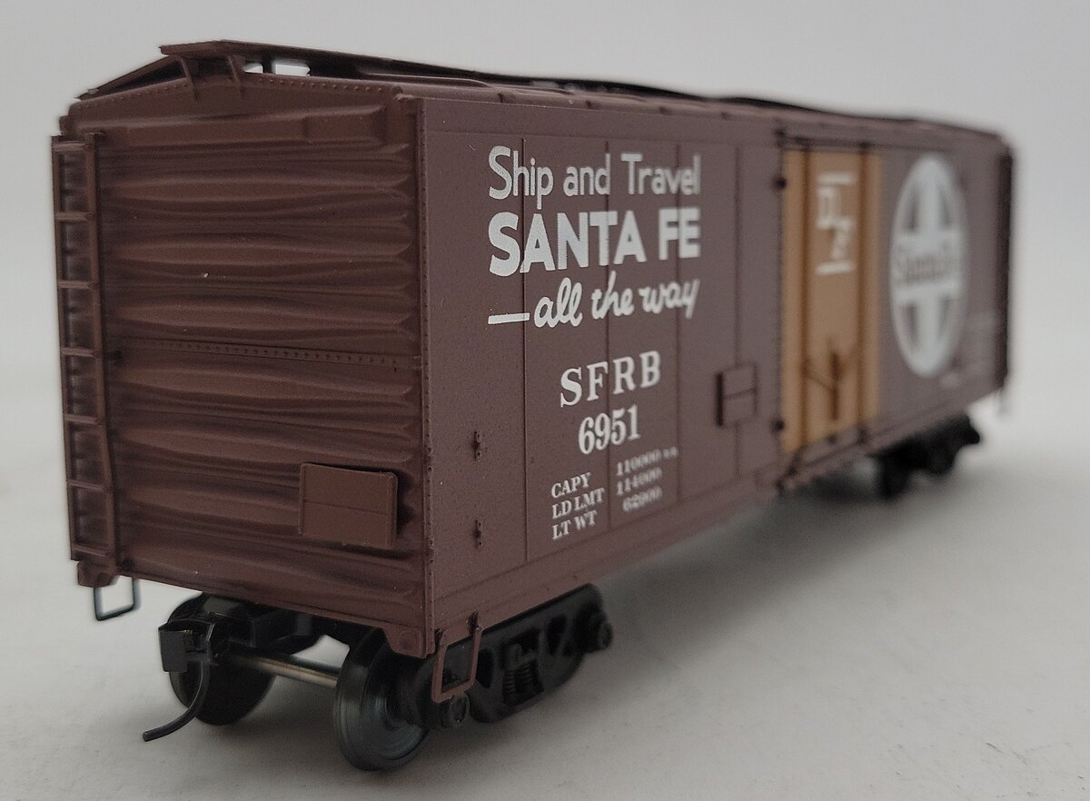 American Models 2210 S Gauge AT&SF 40' Reefer Car (Hi-Rail) EX/Box