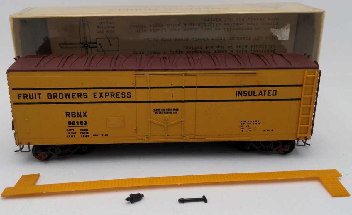 American Models 365 S Scale Fruit Growers Express Boxcar #82163/Box