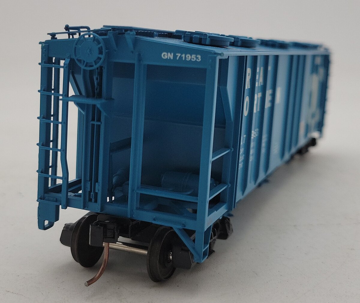 S-Helper 01976 S Scale  Great Northern 3-Bay PS-2 Hopper #1953 LN/Box