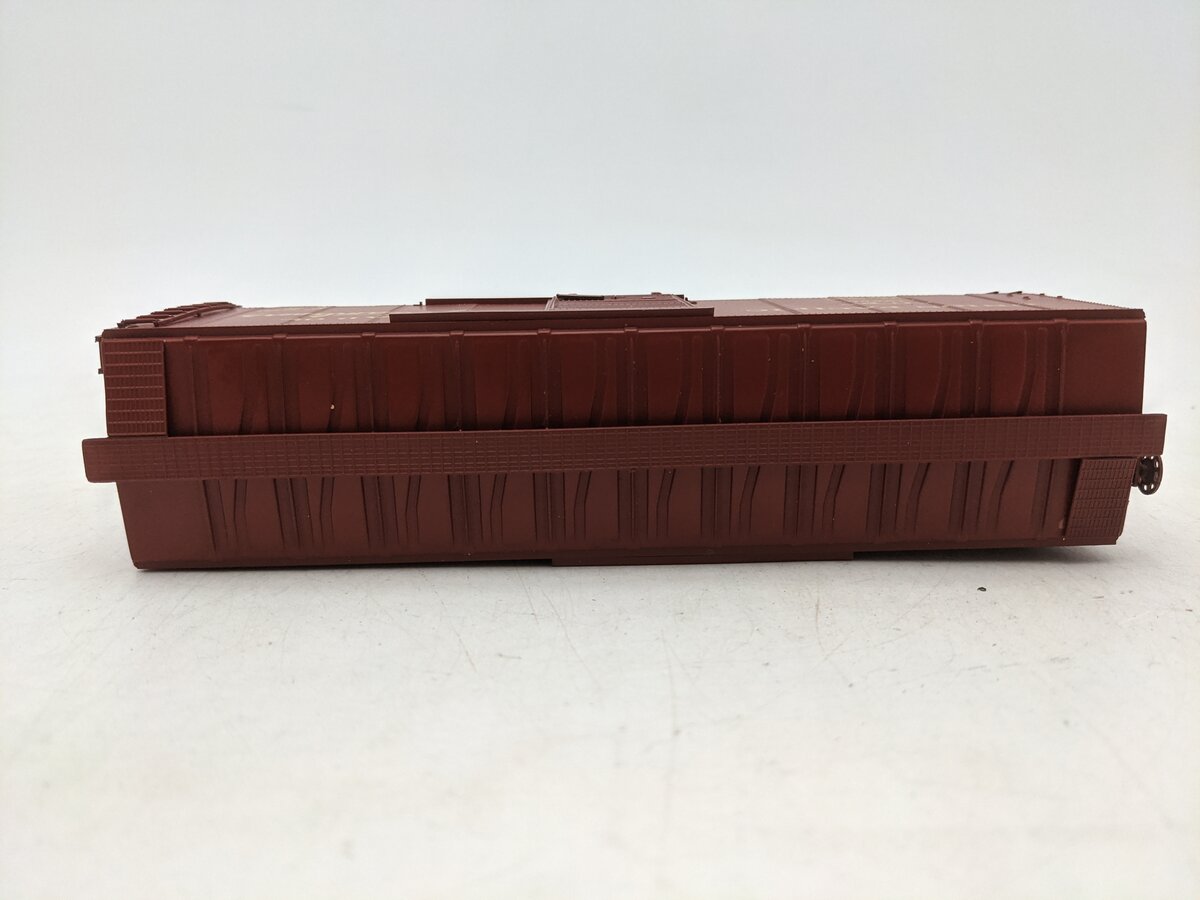 American Models 118 S Scale (Scale) Union Pacific 40' Box Car #19880 EX/Box