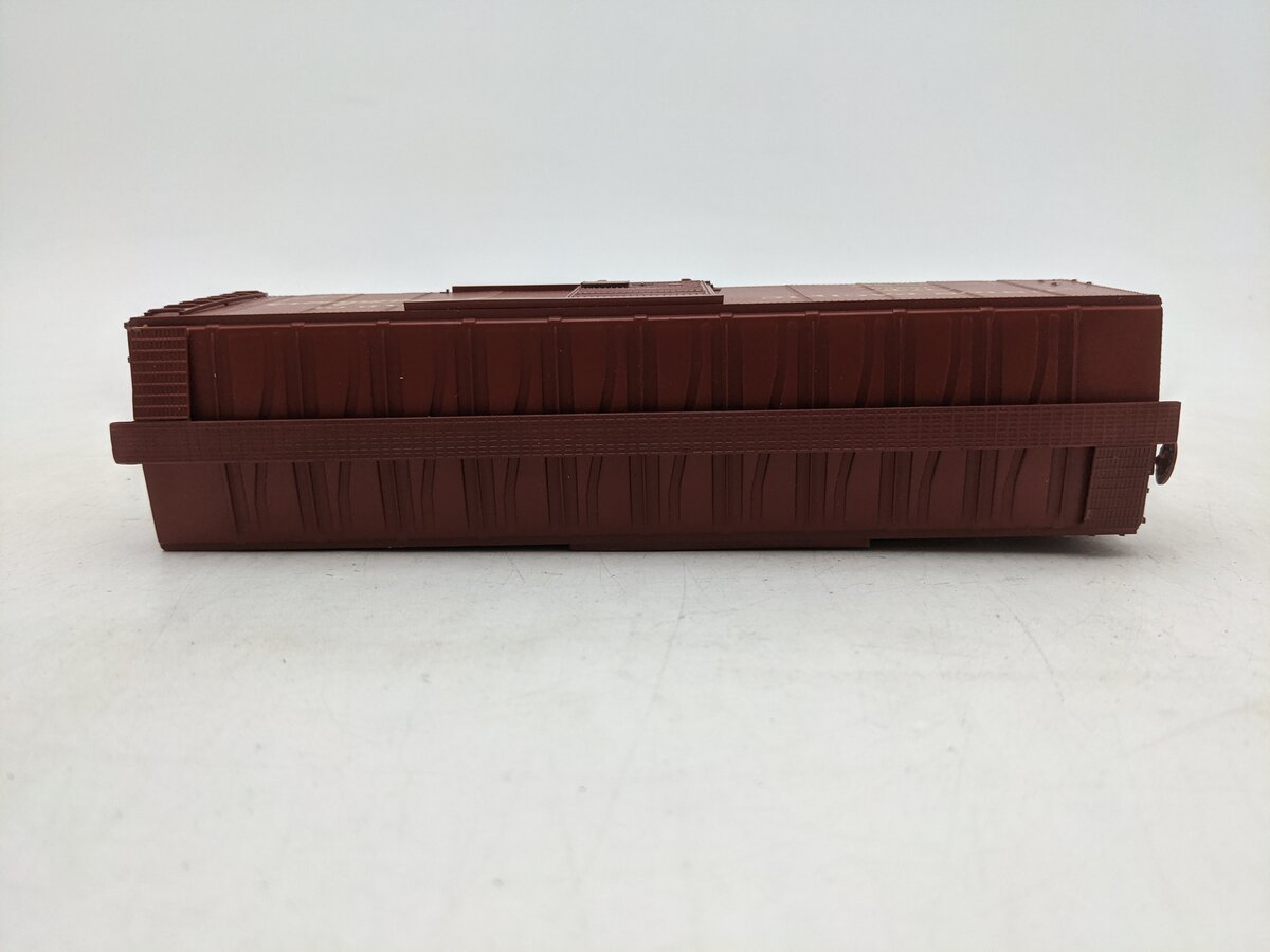 American Models 118 S Scale (Scale) Union Pacific 40' Box Car #19880 EX/Box