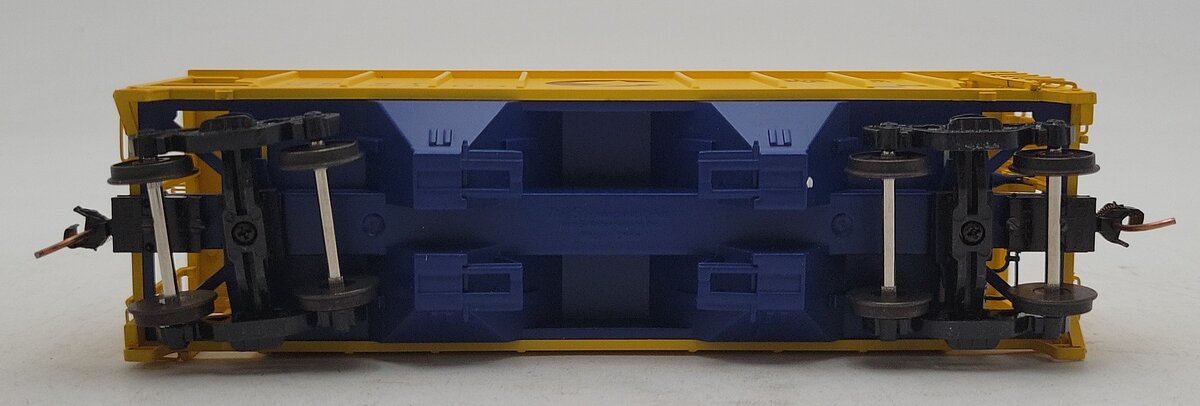 S-Helper Service 00085 S Scale Chessie PS-2 2-Bay Hopper CSXT #226403 LN/Box