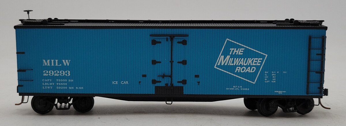S-Helper Service 01393 S Scale Milwaukee 40' Wooden Billboard Reefer #29293 LN/Box