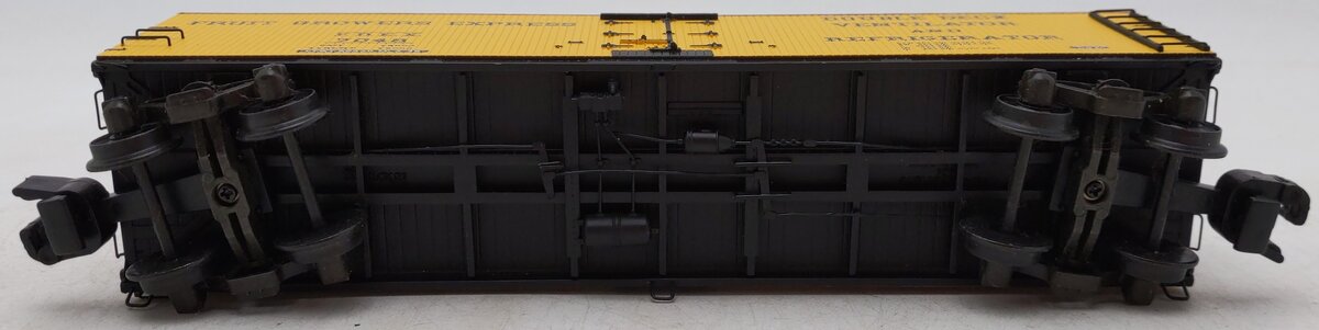 S-Helper Service 01015 S Scale FGEX Reefer Car #7048 (Hi-Rail)/Box