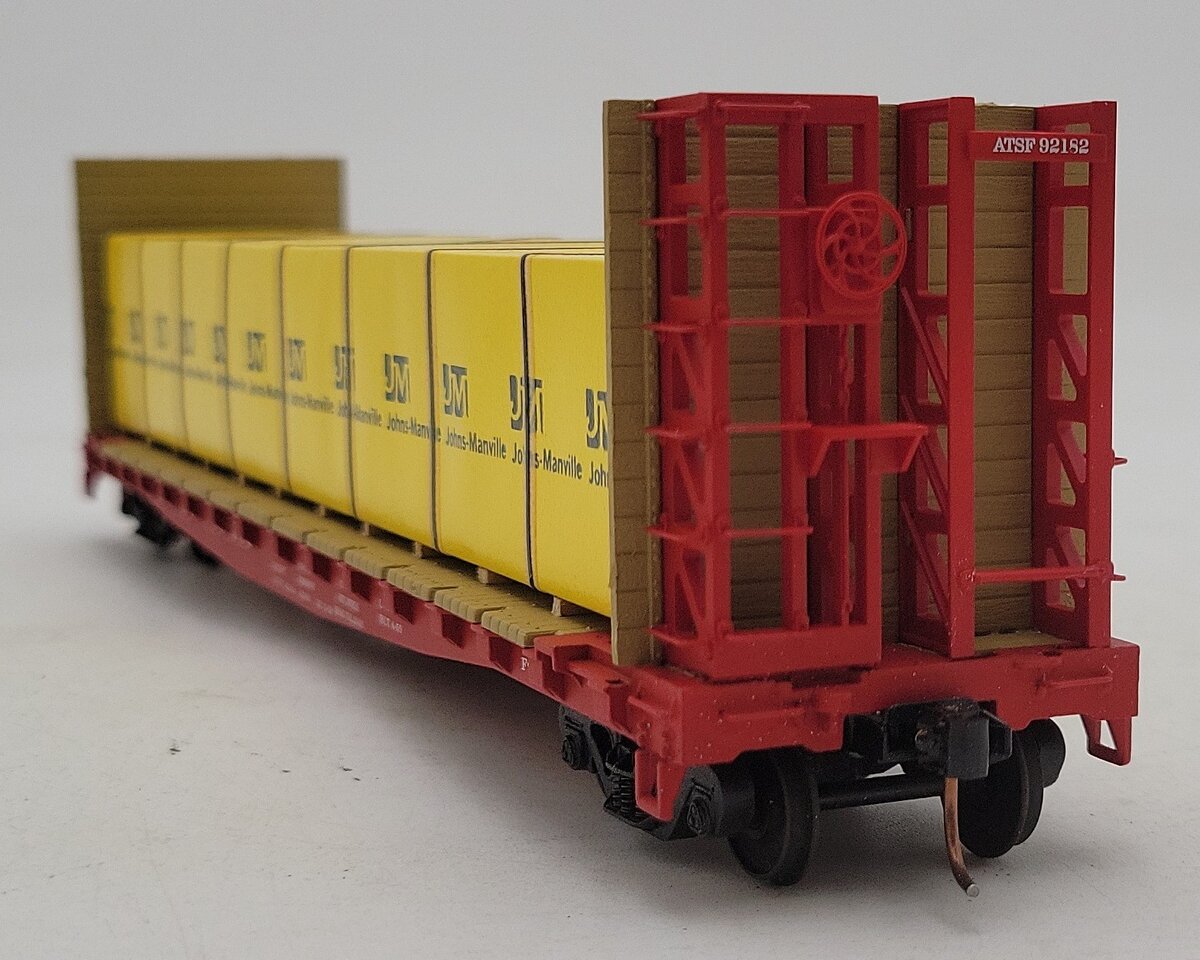 S-Helper 00332 S Scale ATSF Bulkhead Flatcar w/JM Load #92182 LN/Box