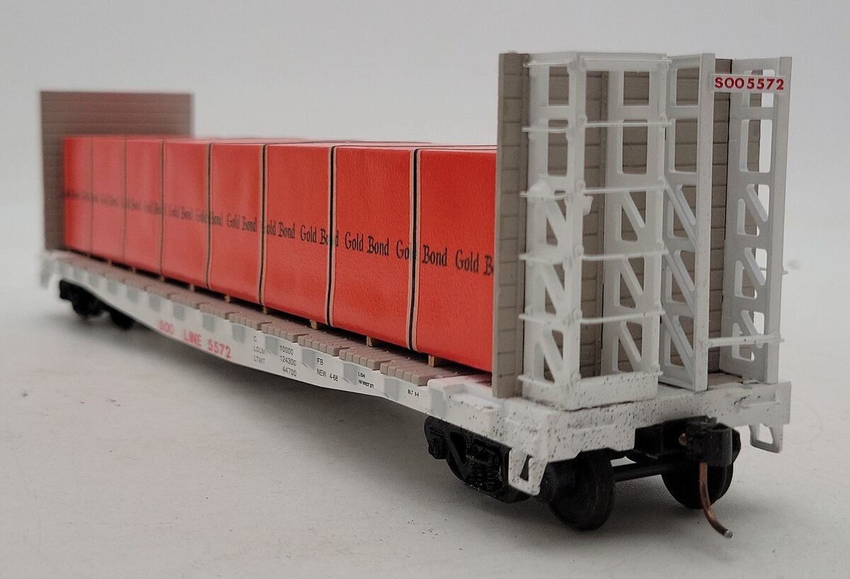 S-Helper 00335 S Gauge SOO Line Bulkhead Flatcar w/ Gold Bond Load #5572 LN/Box