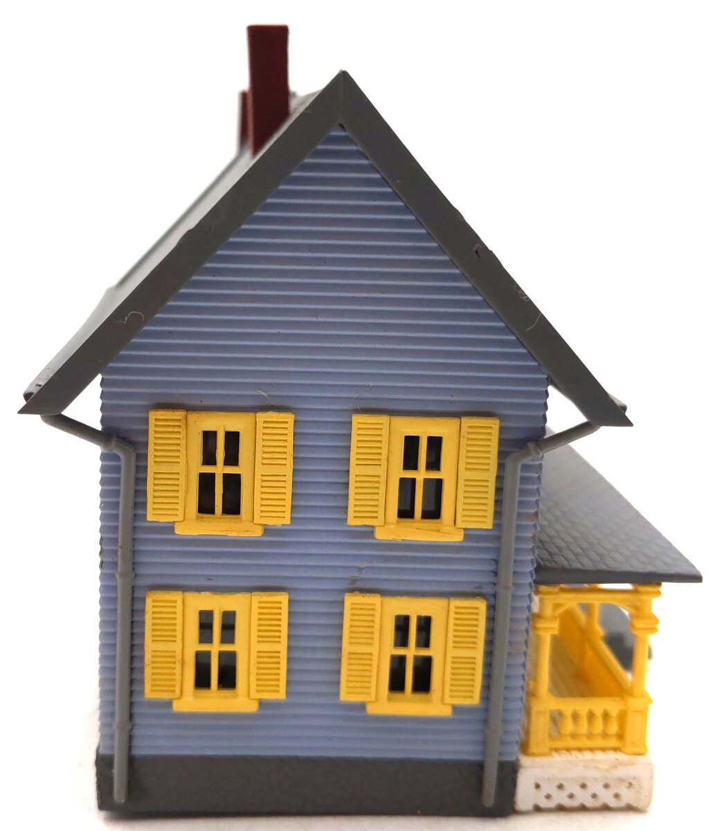 Model Power 2560 N Scale Jordan's House Buil Up Lighted W2 Hand Painted Figures LN/Box