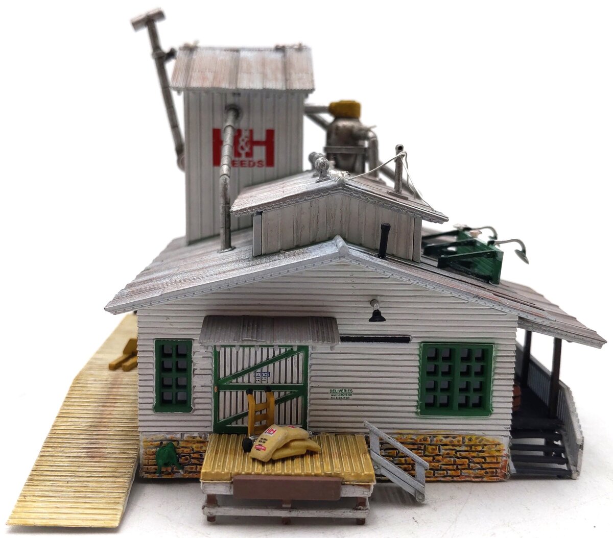 Woodland Scenics BR4949 N Built-&-Ready H&H Feed Mill Building W/LED LN