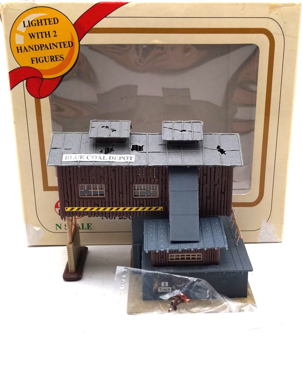 Model Power 2563 N Scale Assembled Blue Coal Depot EX/Box