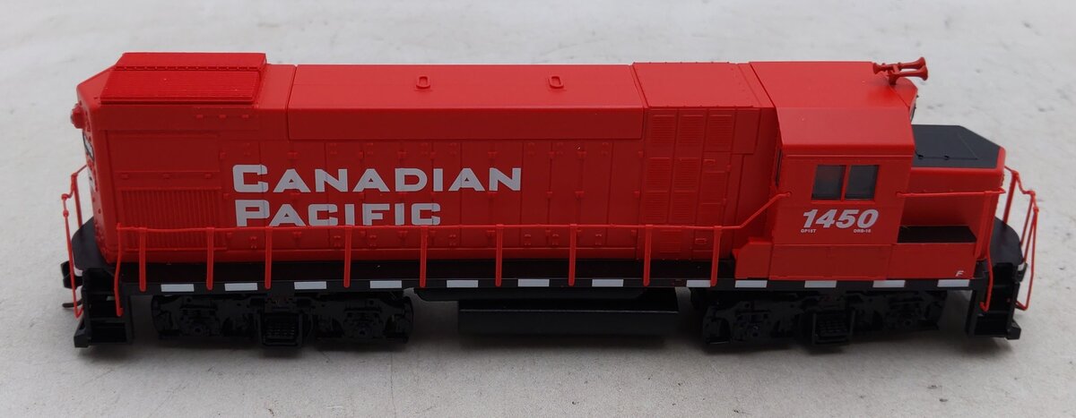 Walthers 931-2501 HO CP EMD GP15-1 Diesel Locomotive - Standard DC #1450