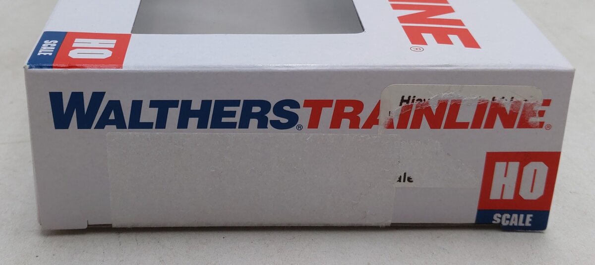 Walthers 931-1802 HO CP Rail Insulated Boxcar #166555 - Ready to Run
