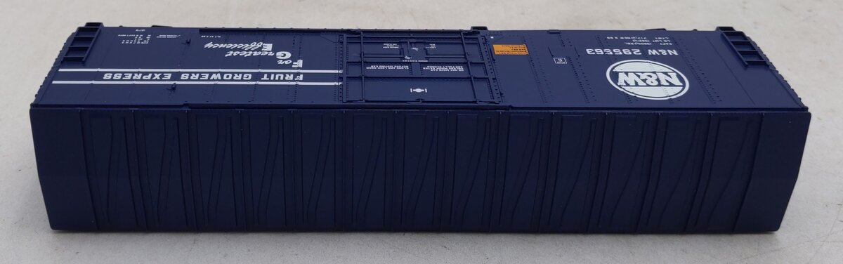 Walthers 910-2007 HO Norfolk & Western FGE 50' Insulated Boxcar #295563