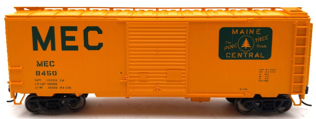 Walthers 910-2258 HO Maine Central 40' ACF Welded Boxcar with 8' Door #8450