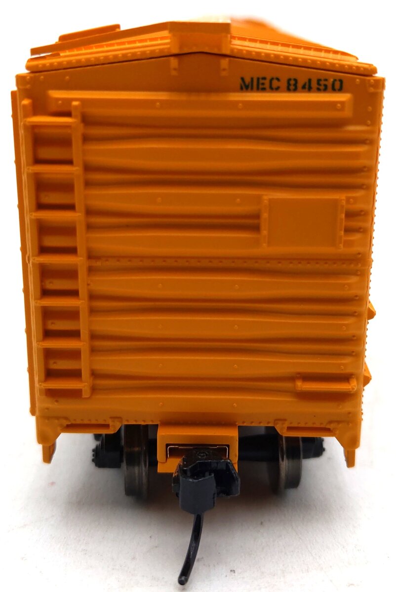 Walthers 910-2258 HO Maine Central 40' ACF Welded Boxcar with 8' Door #8450