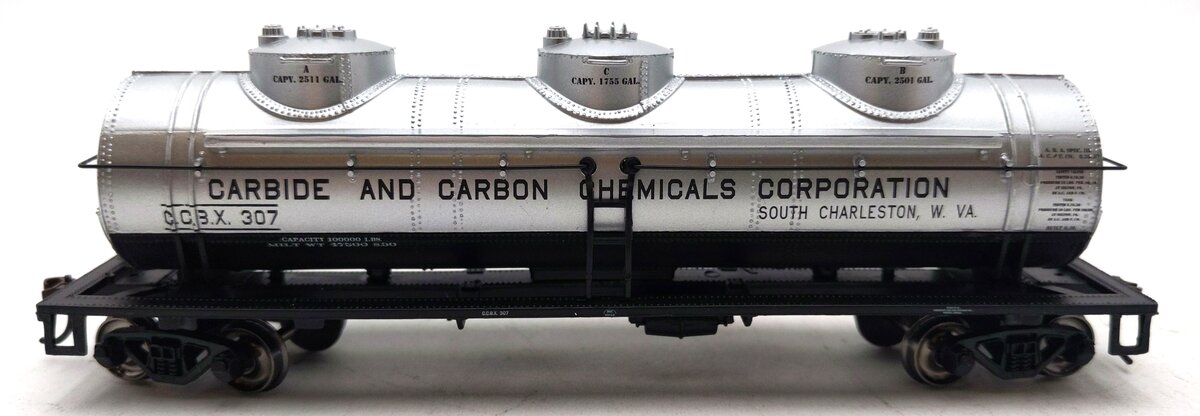 Bachmann 17144 HO Carbide and Carbon Chemicals Corporation 40' 3-Dome Tank Car LN/Box