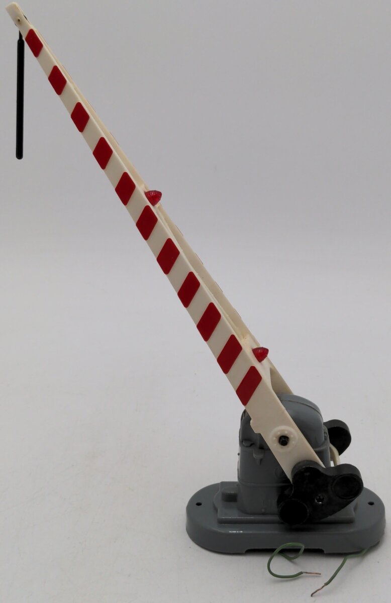 Lionel 6-12714 O/O27 Gauge Automatic Crossing Gate EX/Box
