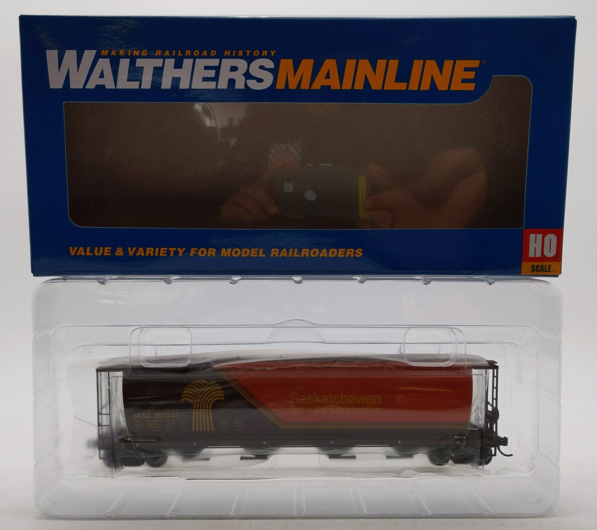 Walthers 910-7828 HO Saskatchewan Grain 59' Cylindrical Hopper #397042