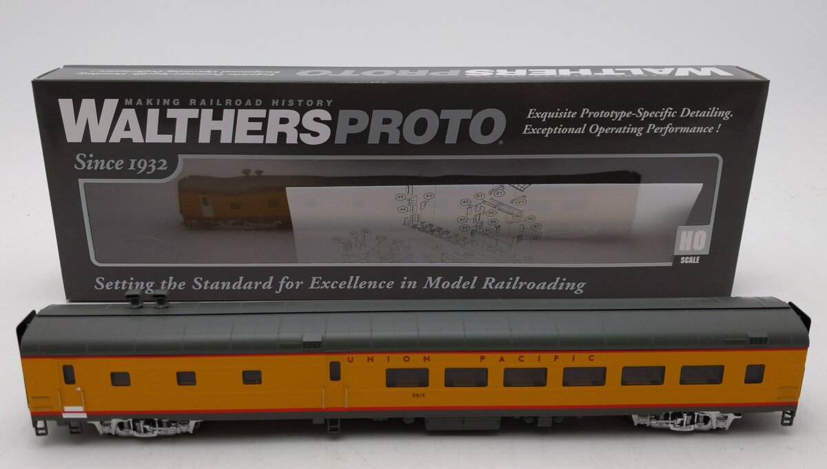 Walthers 920-18601 HO Union Pacific Early Lighted 85' ACF 48-Seat Diner #5015