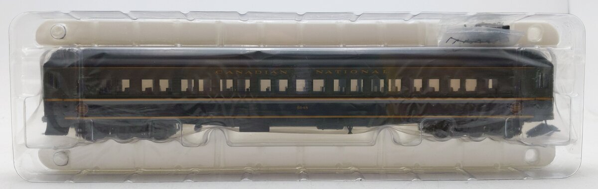 Atlas 20003871 HO Scale Canadian National Paired Window Heavyweight Coach #5048 NIB