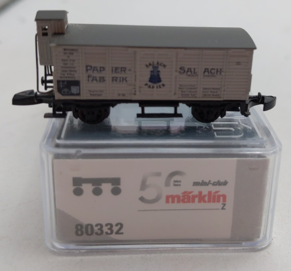 Marklin 80332 Z Scale Jahres-Wagon Rolling Stock Boxcar #2002 LN