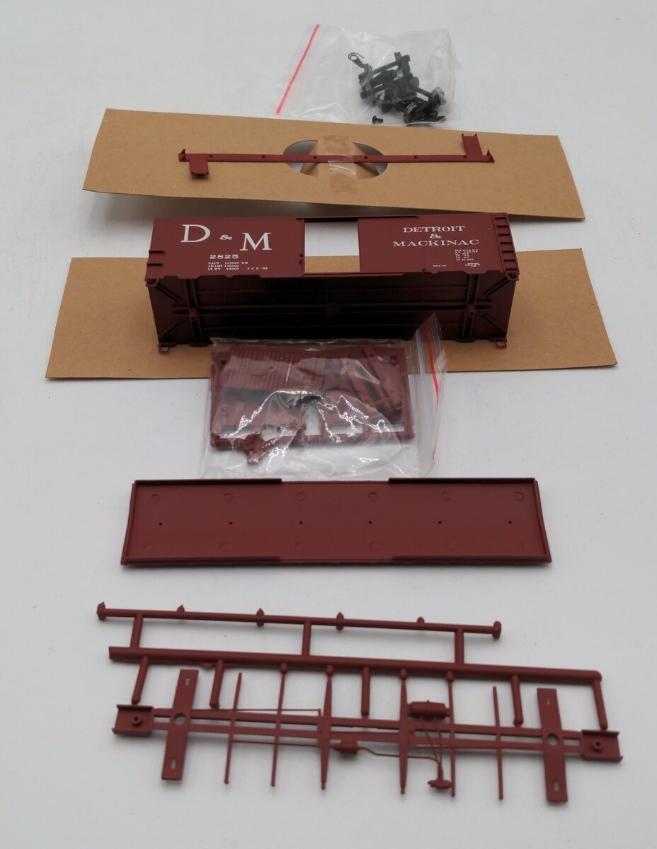 Atlas 21000051 HO Detroit and Mackinac 40' Box Car Kit #2825