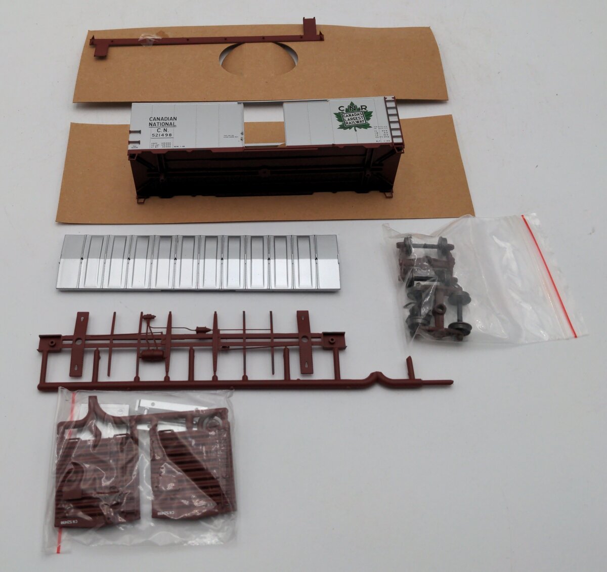 Atlas 20003223 HO Canadian National 1937 AAR 40' Box Car Kit #521498