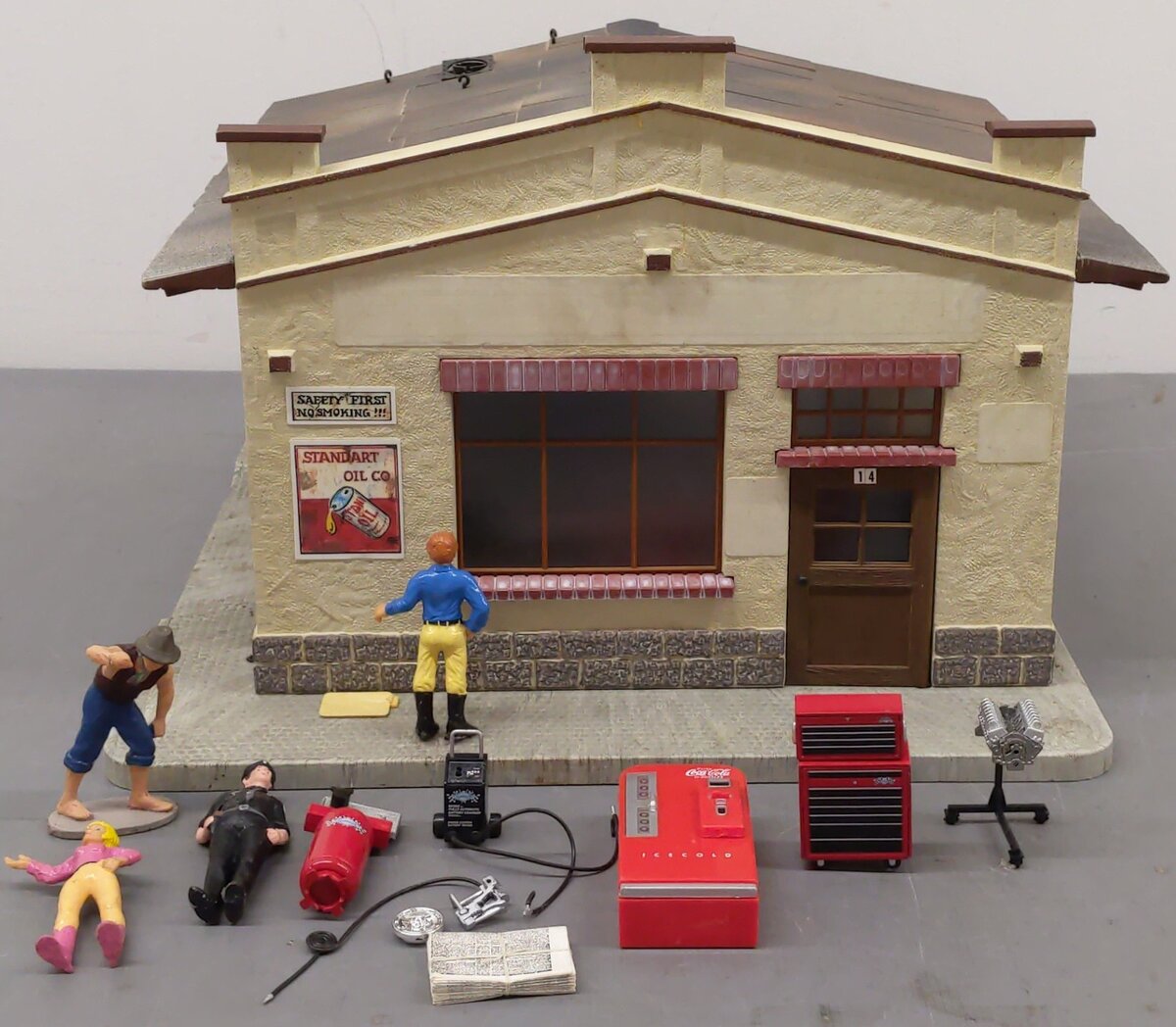 POLA "Bobby's Garage" Weather Proofed G Scale Building EX