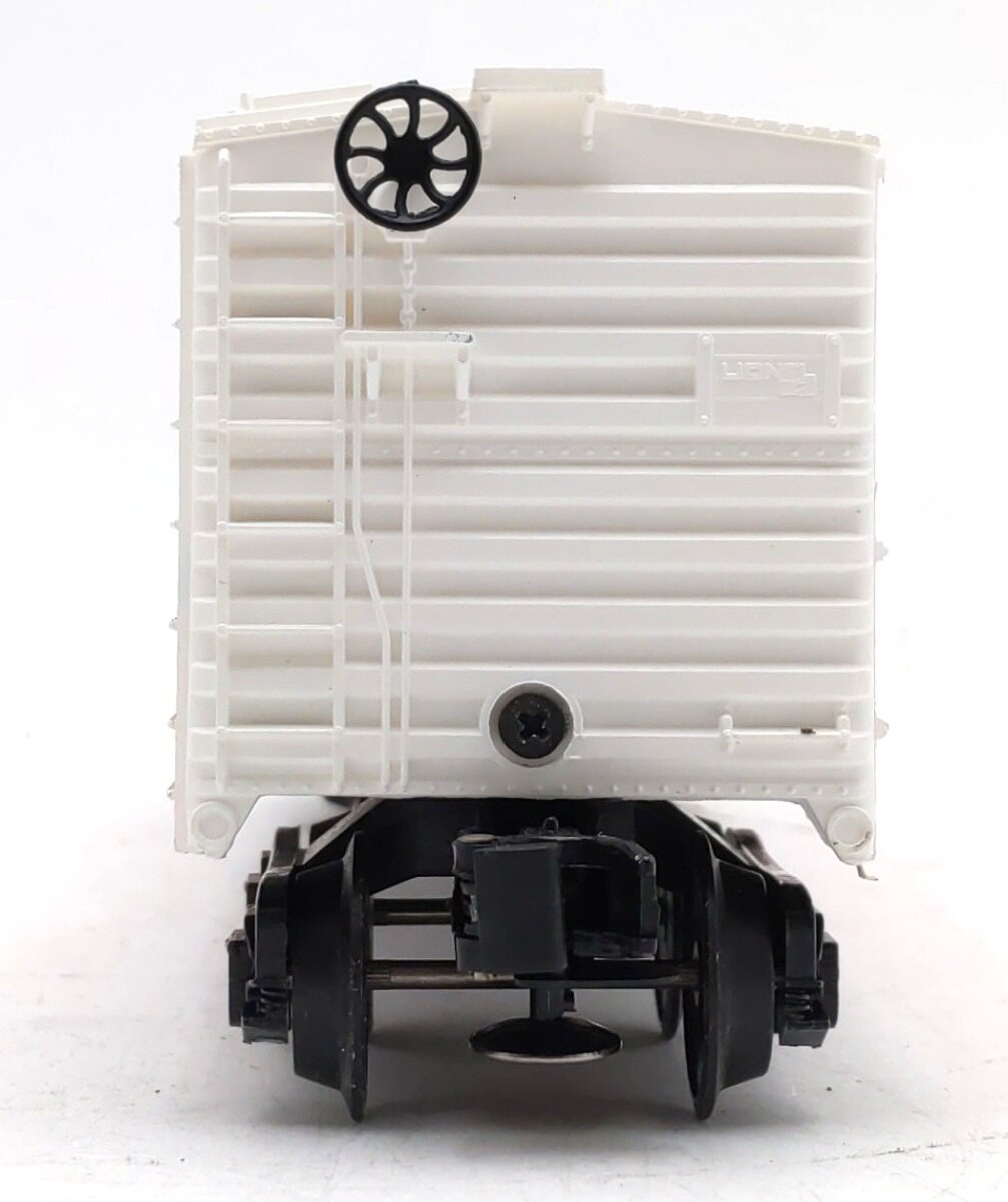 Lionel 6-9733 O Gauge Airco LCCA Boxcar with Tank EX