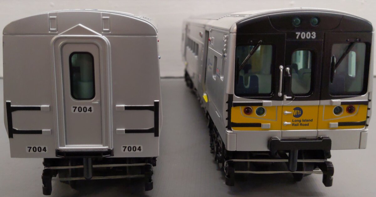 Lionel 6-35174 MTA LIRR Add-On (Pack of 2) EX/Box