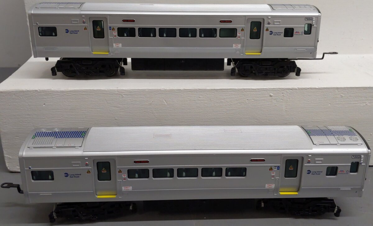 Lionel 6-35174 MTA LIRR Add-On (Pack of 2) EX/Box
