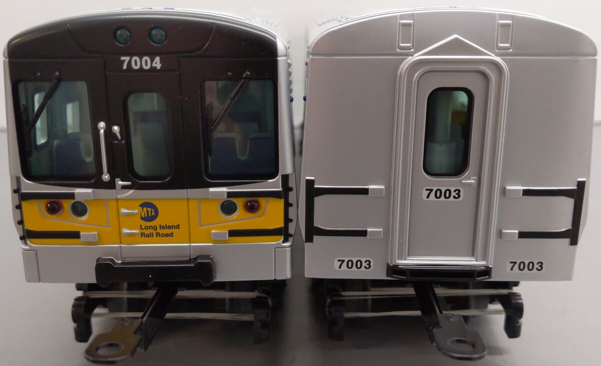 Lionel 6-35174 MTA LIRR Add-On (Pack of 2) EX/Box