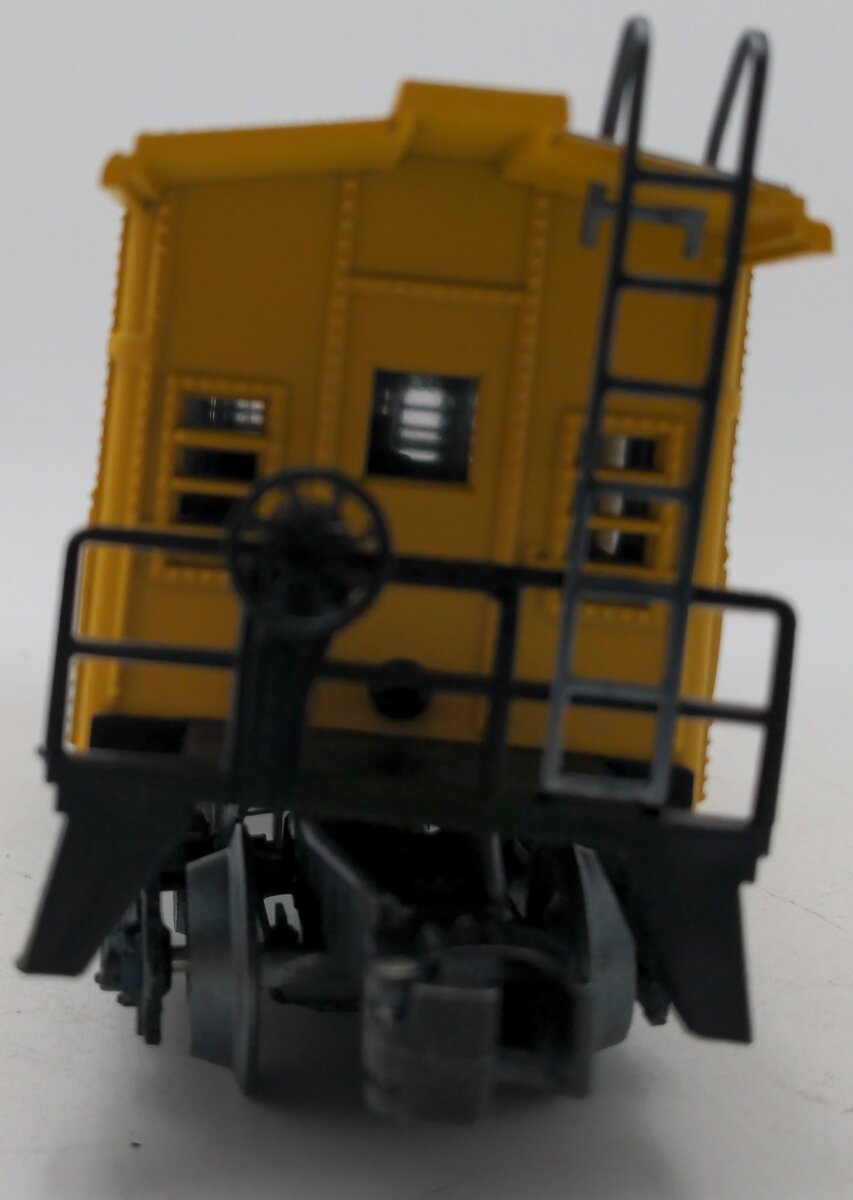 Lionel 6-9328 O Gauge Chessie Bay Window Caboose EX/Box