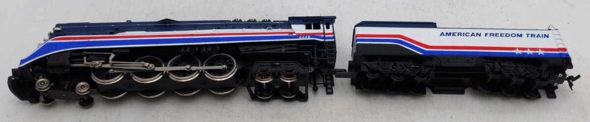 Lionel 5-6501 HO Freedom Train 4-8-4 GS-4 Steam Locomotive & Tender EX/Box