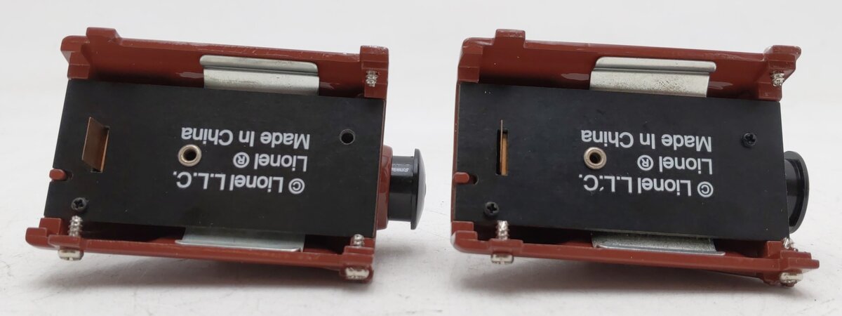Lionel 6-62283 O and 0-27 Scale Die-Cast Metal Illuminated Bumpers (Box of 2) EX/Box