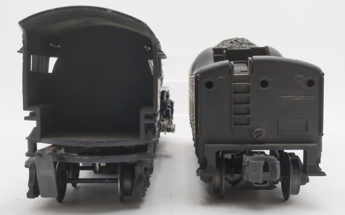 Lionel 665 Vintage O 4-6-4 Steam Locomotive w/2046W Tender VG