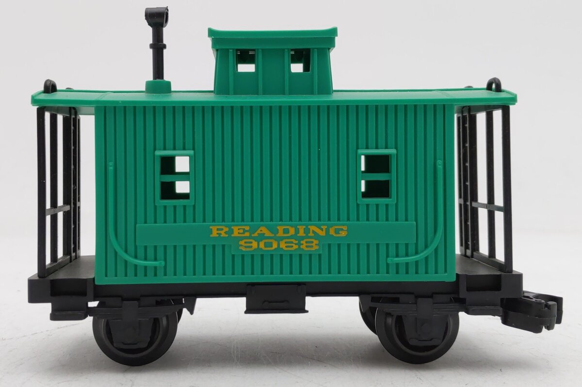 Lionel 6-9068 O Gauge Reading Bobber Caboose EX