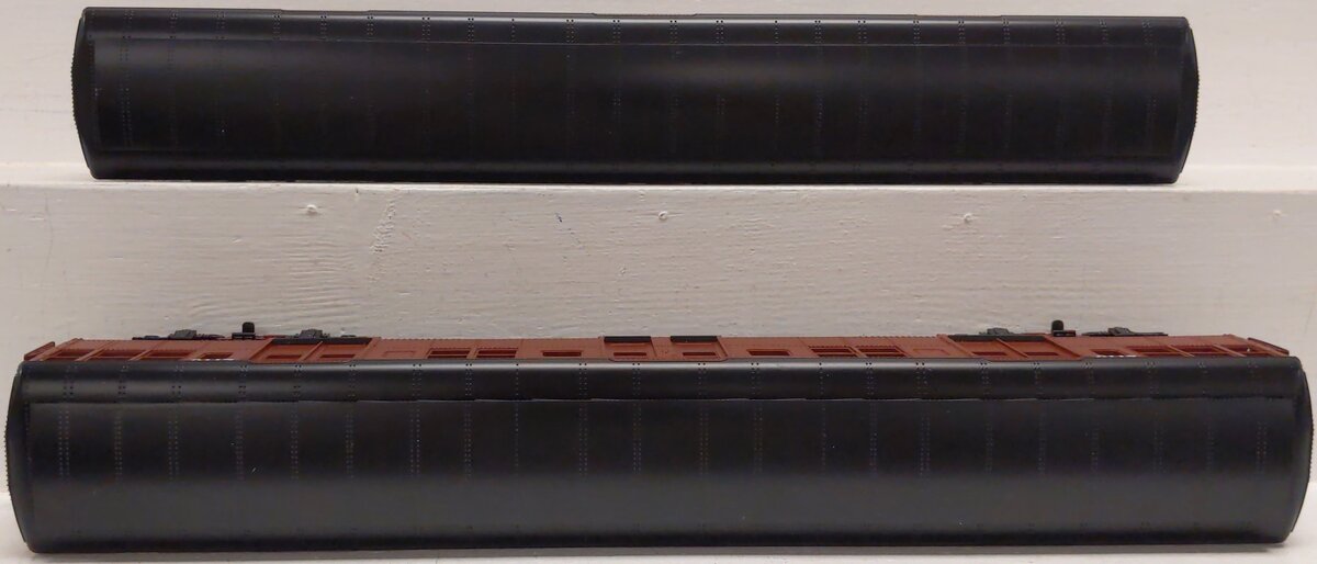 MTH 20-2675-1 O Gauge BMT 2500 Series Non Powered Subway Set (Set of 2) LN/Box